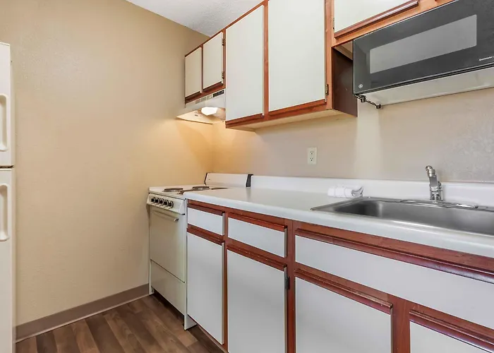 Hotel Extended America Select - - State Street Rockford