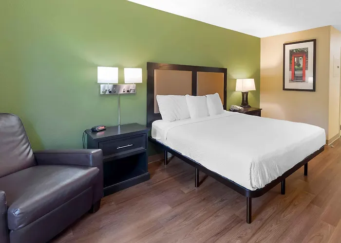 Extended America Select - - State Street Hotel